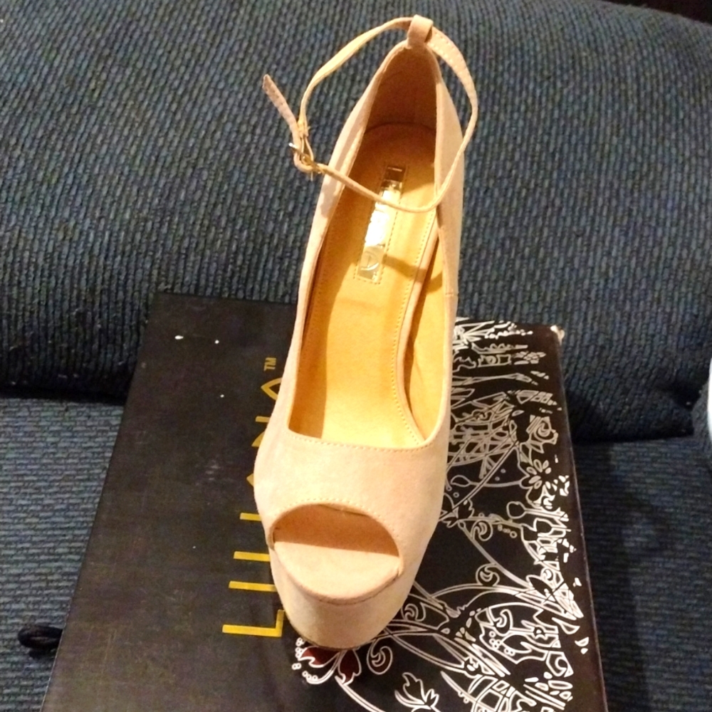 New never worn peep toe heels w/ ankle strap